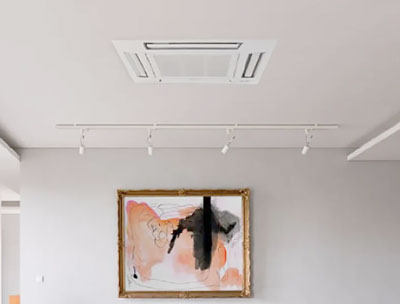 Minder zichtbare plafond airco